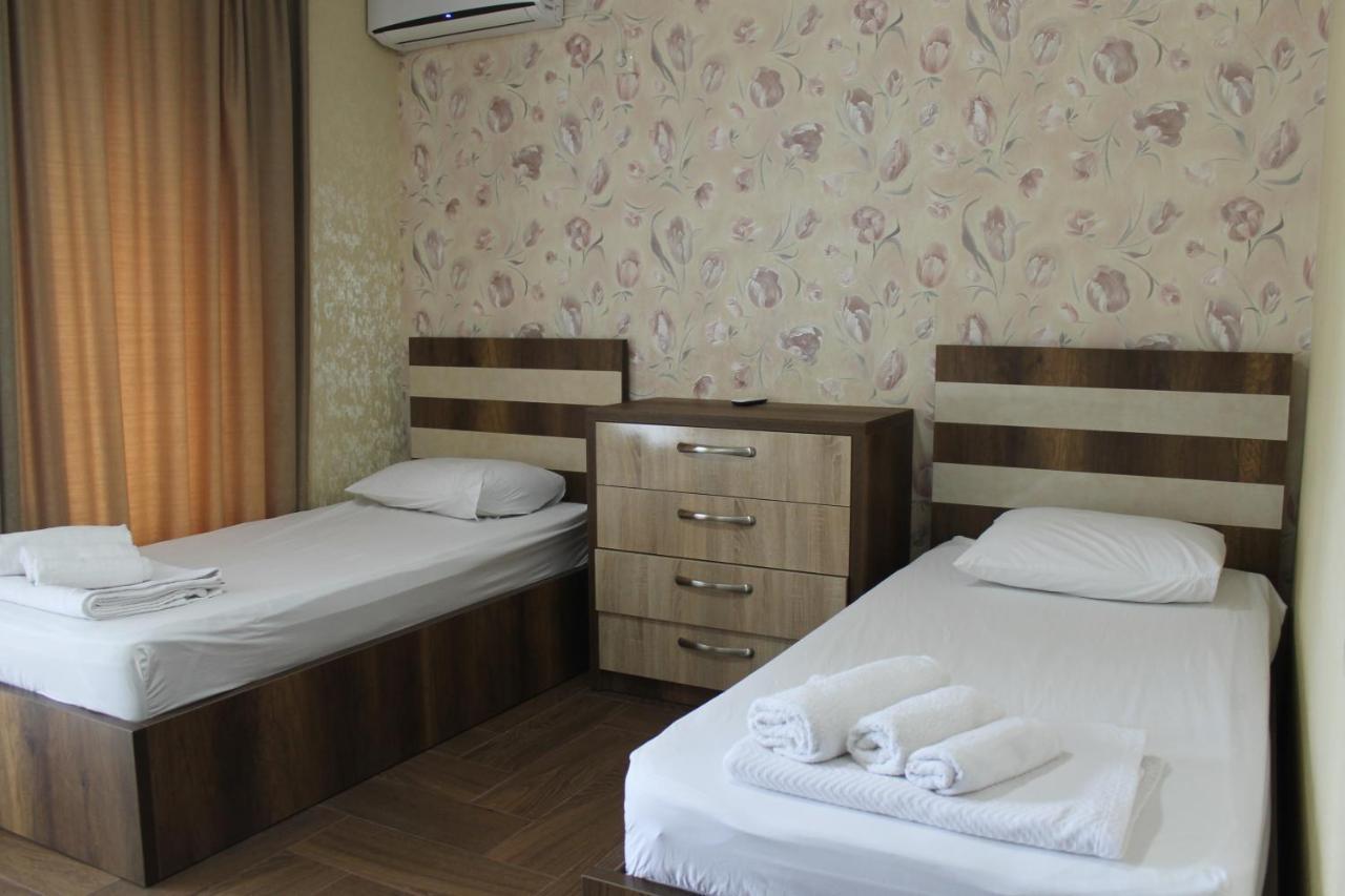 Hotel Lion 乌雷基 外观 照片