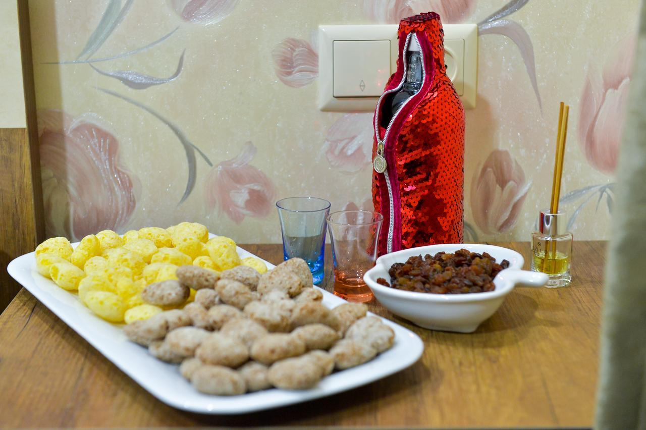 Hotel Lion 乌雷基 外观 照片
