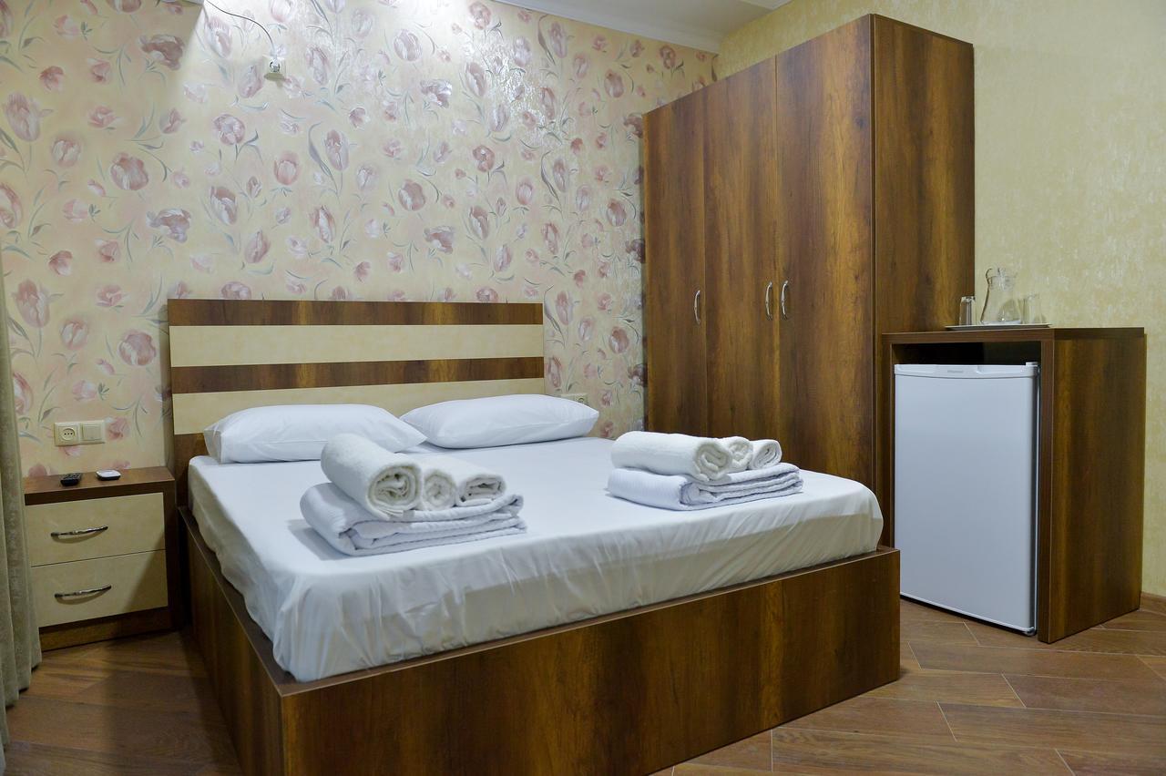 Hotel Lion 乌雷基 外观 照片