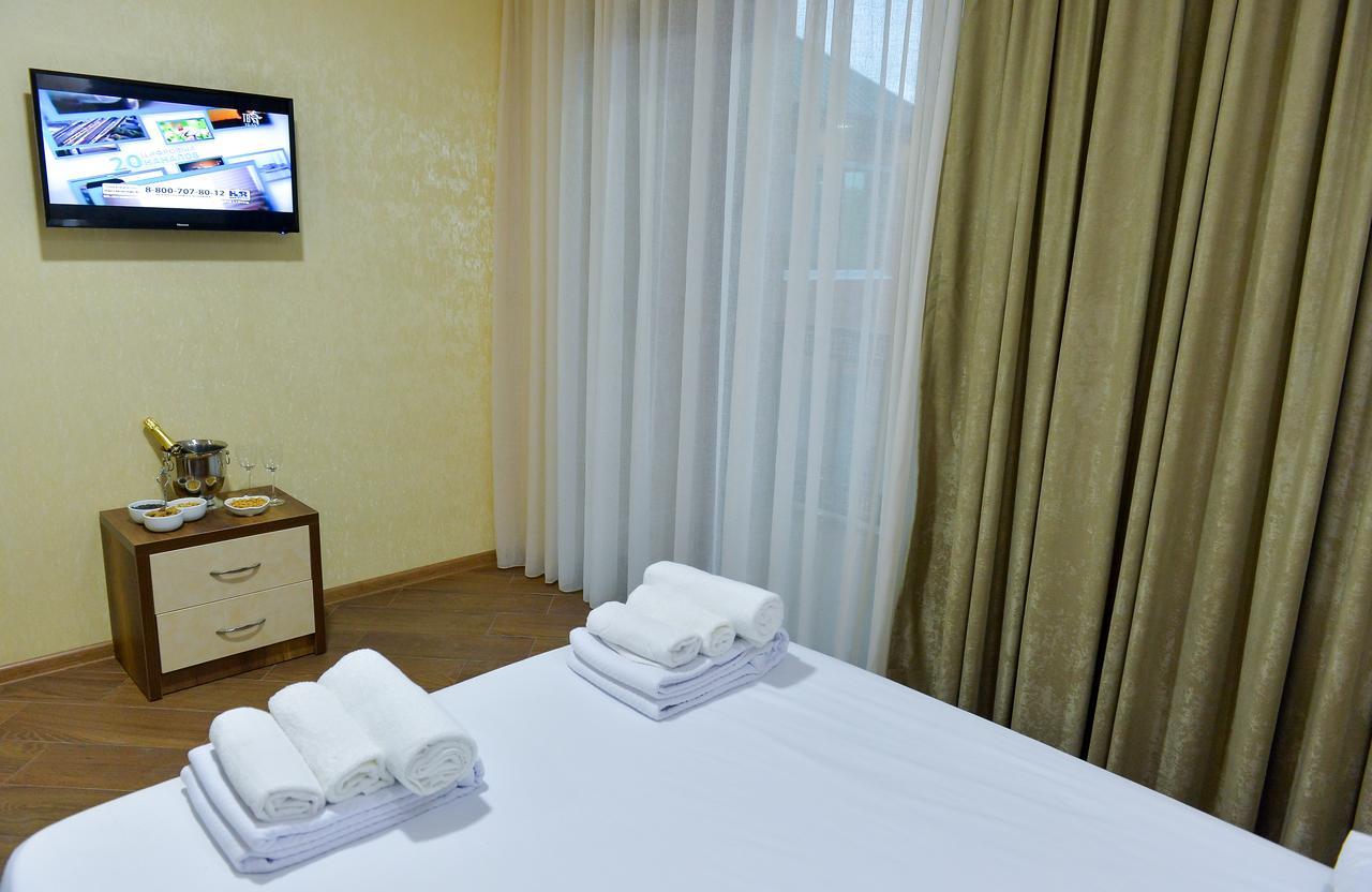 Hotel Lion 乌雷基 外观 照片
