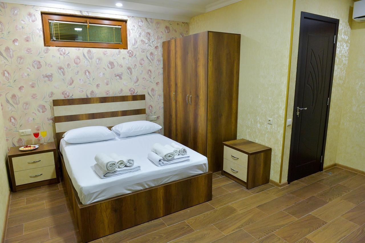 Hotel Lion 乌雷基 外观 照片